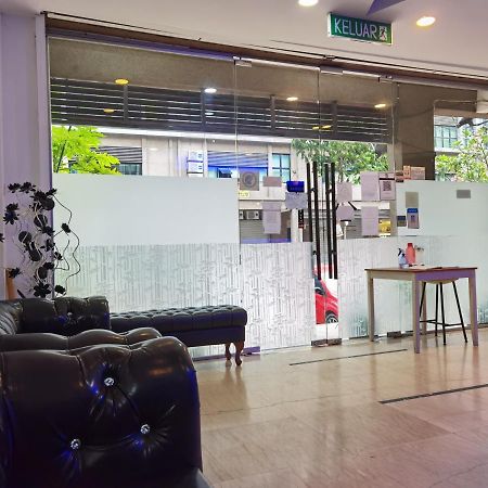 New Town Hotel Usj Sentral Subang Jaya Esterno foto
