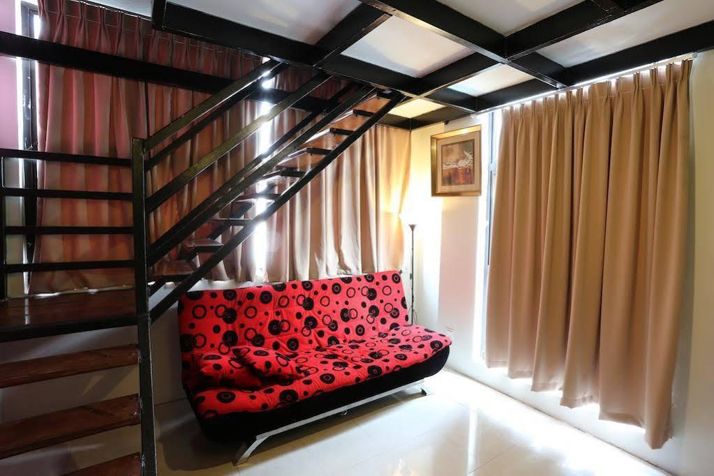 New Town Hotel Usj Sentral Subang Jaya Esterno foto