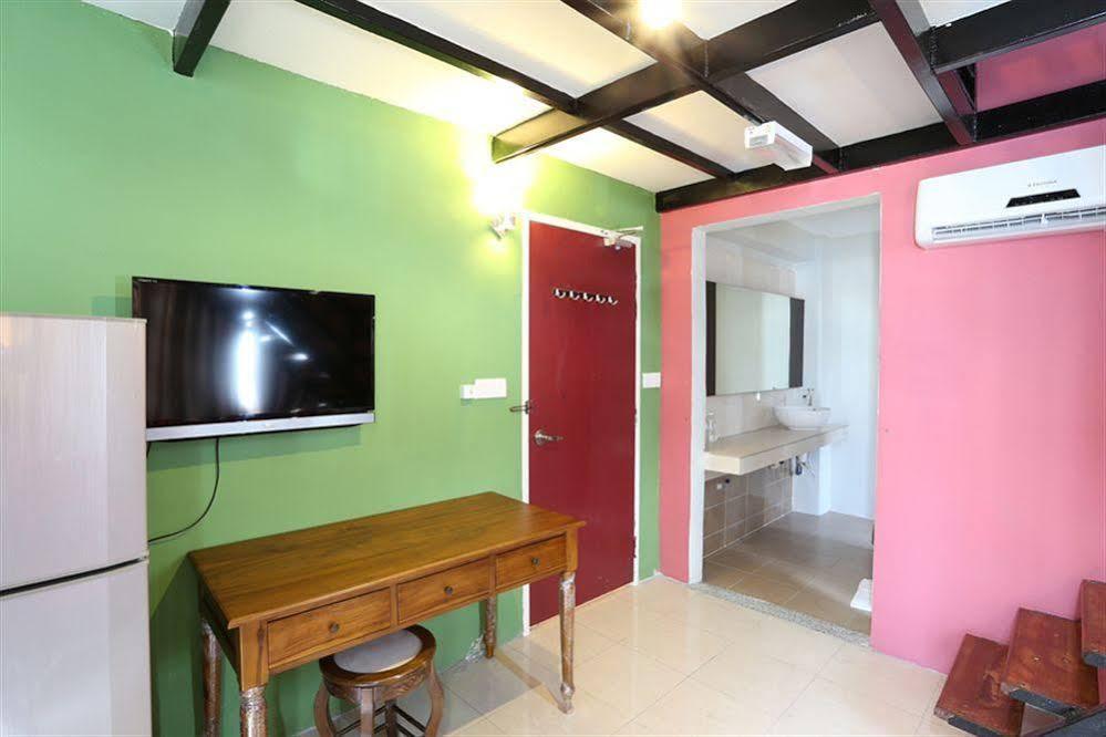 New Town Hotel Usj Sentral Subang Jaya Esterno foto