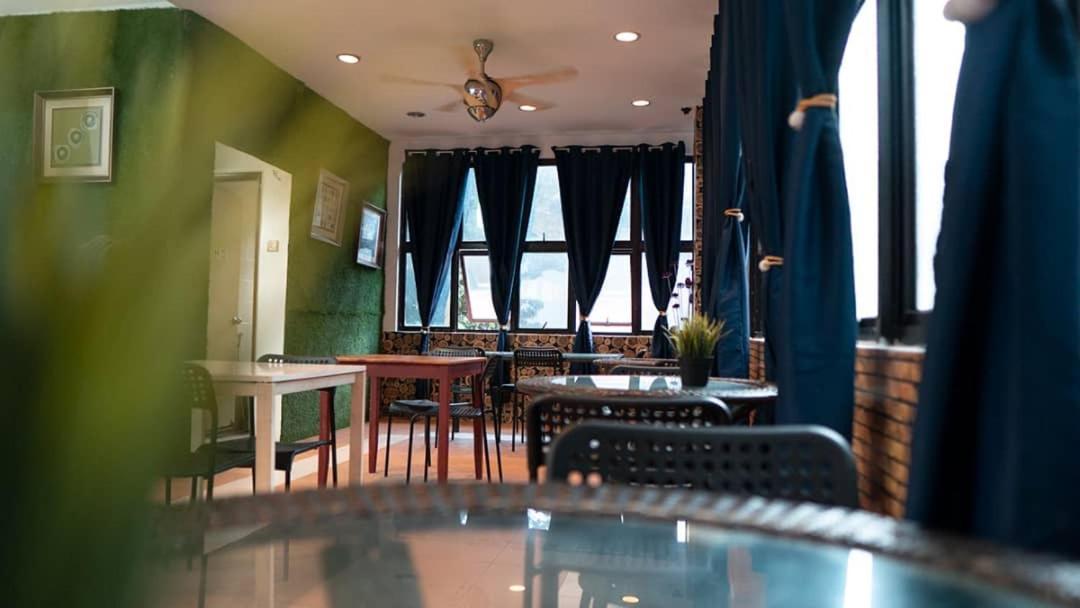 New Town Hotel Usj Sentral Subang Jaya Esterno foto