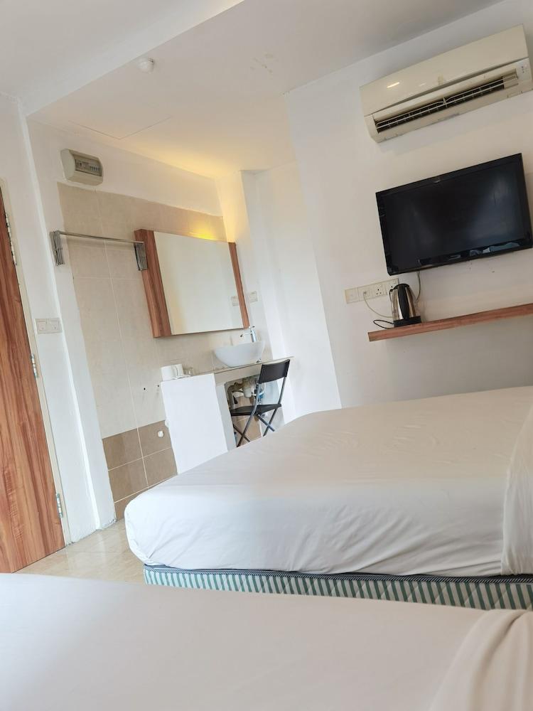 New Town Hotel Usj Sentral Subang Jaya Esterno foto